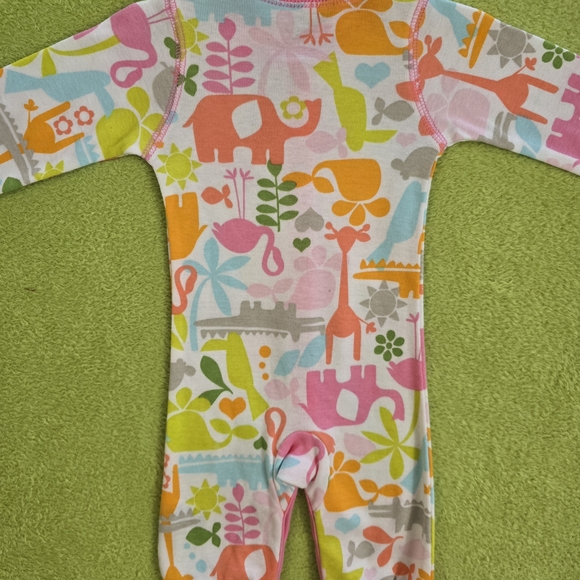 NWT  NEWBORN Carter's Pink and Multicolor Animal Print One Piece (Q2) - Picture 2 of 8